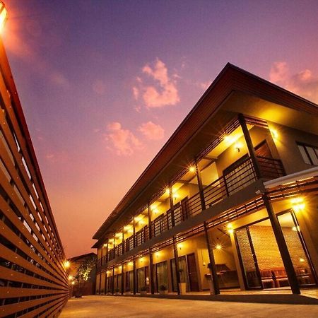 โรงแรมบ้านมะกรูด Baan Ma Grood Hotel Phayao Exterior foto