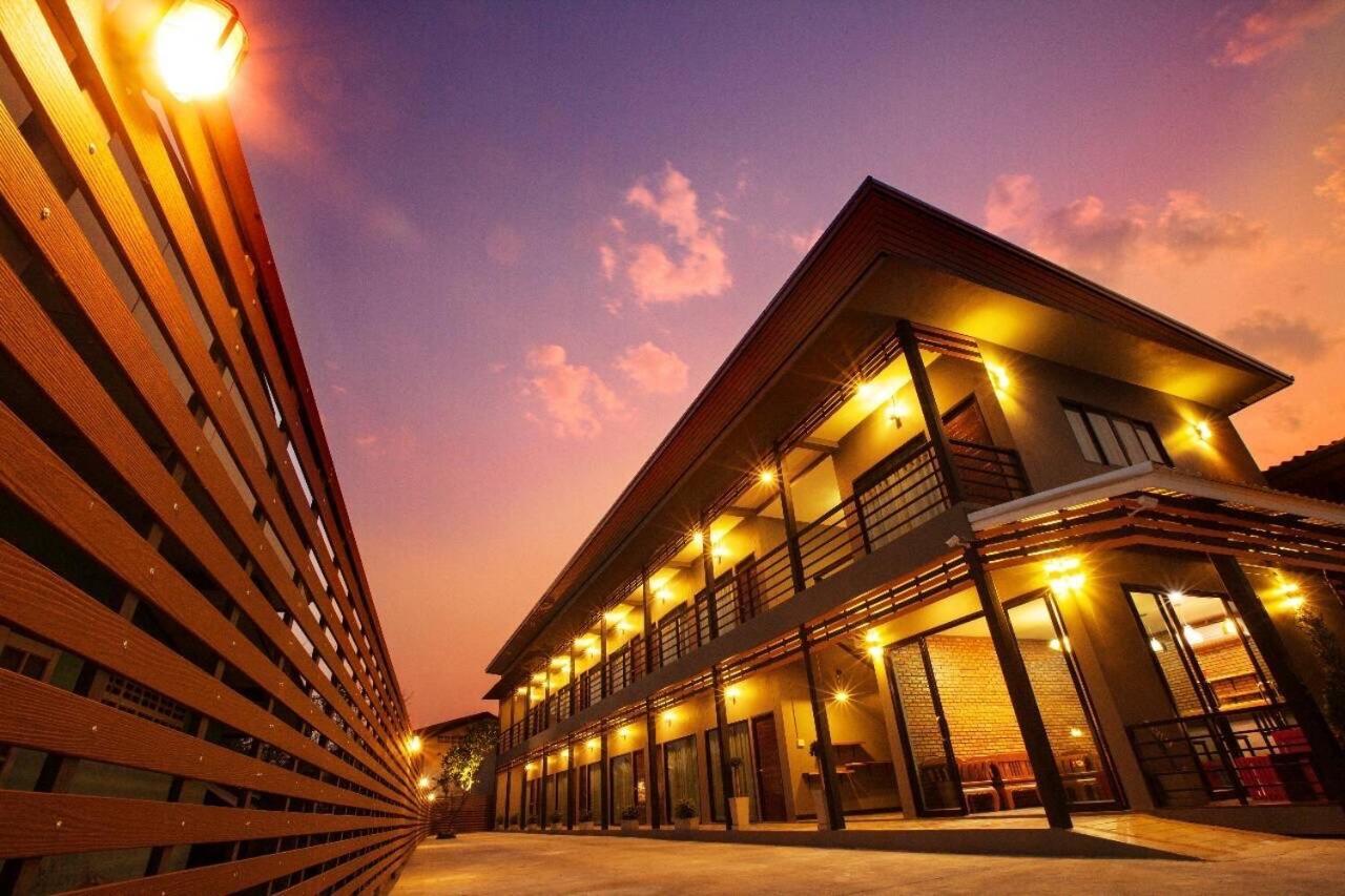 โรงแรมบ้านมะกรูด Baan Ma Grood Hotel Phayao Exterior foto